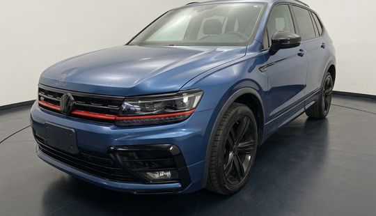 Volkswagen • Tiguan