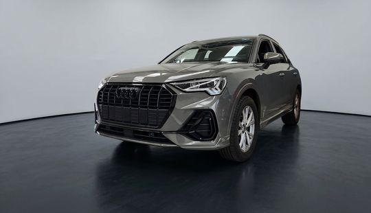 Audi • Q3