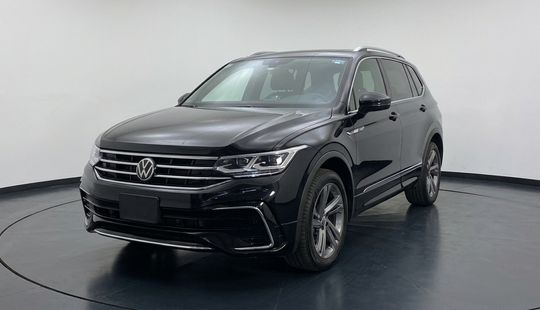 Volkswagen • Tiguan