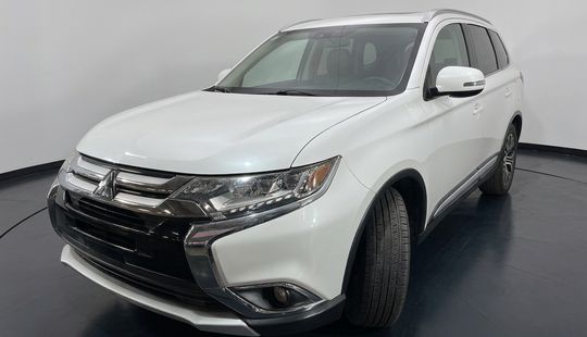 Mitsubishi • Outlander