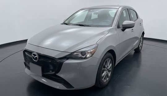Mazda • Mazda 2