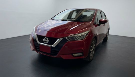 Nissan • Versa