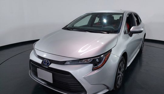Toyota • Corolla