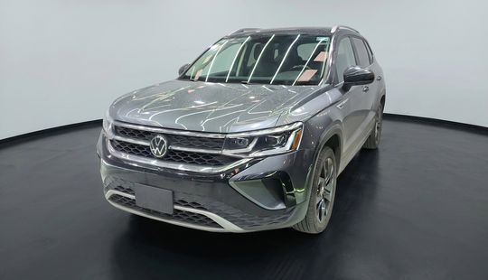 Volkswagen • Taos