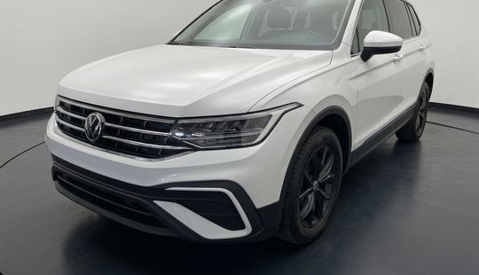 Volkswagen • Tiguan