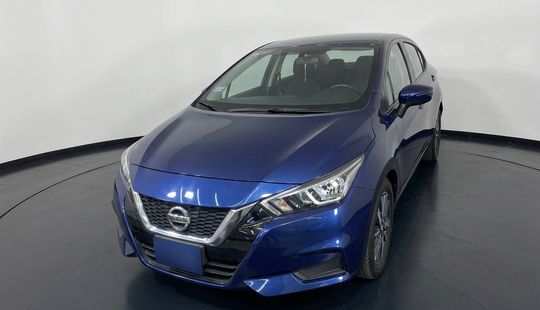 Nissan • Versa