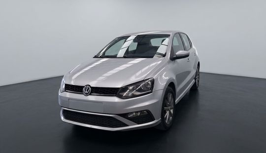 Volkswagen • Polo