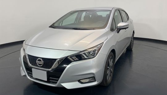 Nissan • Versa