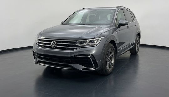 Volkswagen • Tiguan