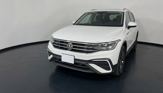 Volkswagen • Tiguan