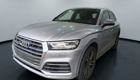 Audi • Q5