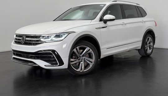 Volkswagen • Tiguan