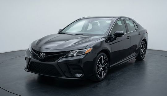 Toyota • Camry
