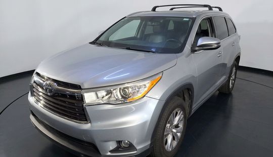Toyota • Highlander