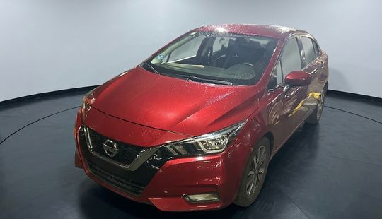 Nissan • Versa