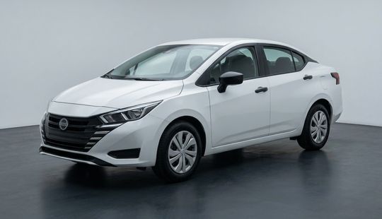 Nissan • Versa