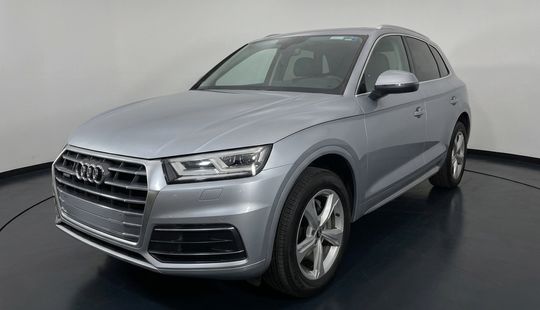Audi • Q5