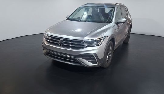Volkswagen • Tiguan