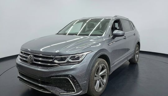 Volkswagen • Tiguan
