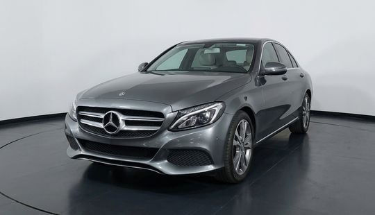 Mercedes Benz • Clase C