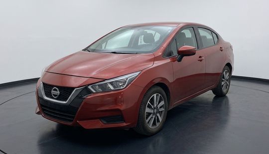 Nissan • Versa