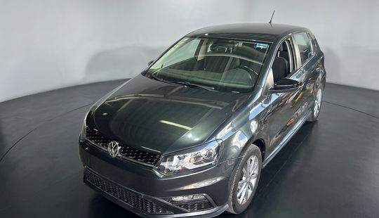 Volkswagen • Polo