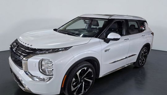 Mitsubishi • Outlander