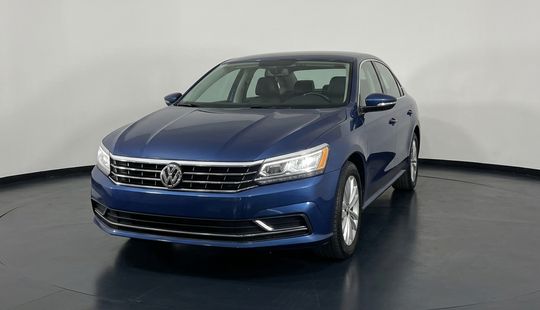 Volkswagen • Passat