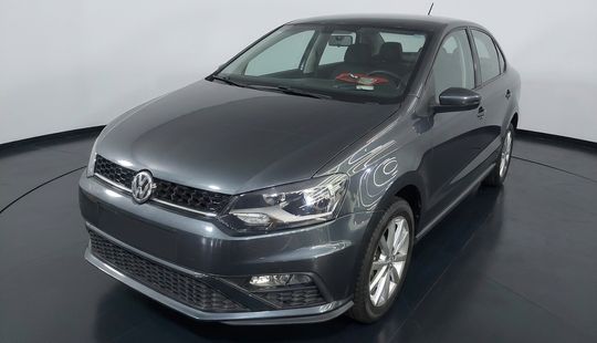 Volkswagen • Vento
