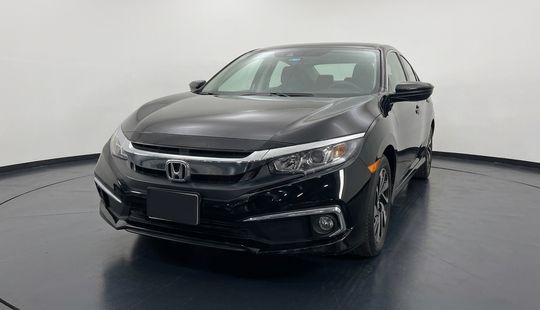 2019 • 71,053 km • Automático