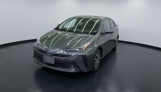 Toyota • Prius
