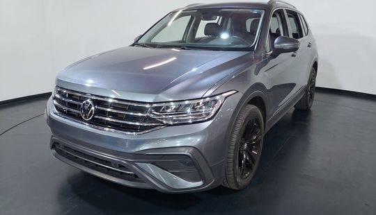 Volkswagen • Tiguan