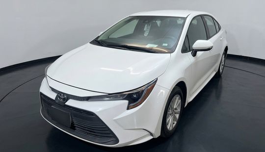 Toyota • Corolla