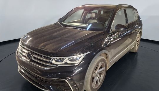 Volkswagen • Tiguan