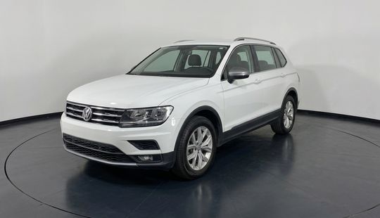 Volkswagen • Tiguan