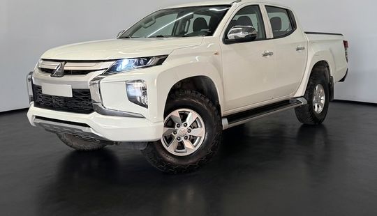 Mitsubishi • L200