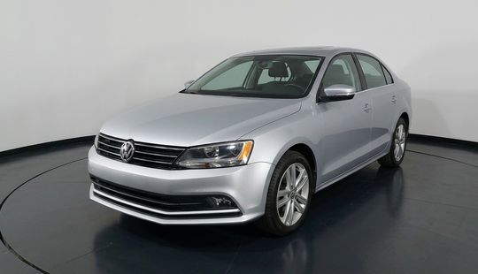 Volkswagen • Jetta