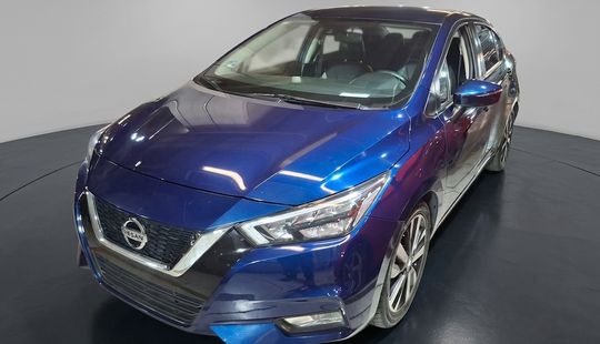 Nissan • Versa