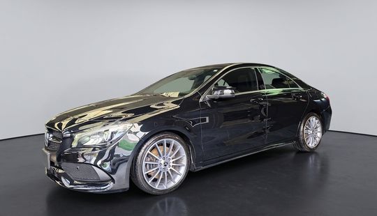 Mercedes Benz • Clase CLA