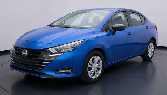 Nissan • Versa