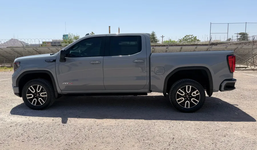 Gmc Sierra 5.3 AT4 C CREW CAB AUTO 4WD Pickup 2025