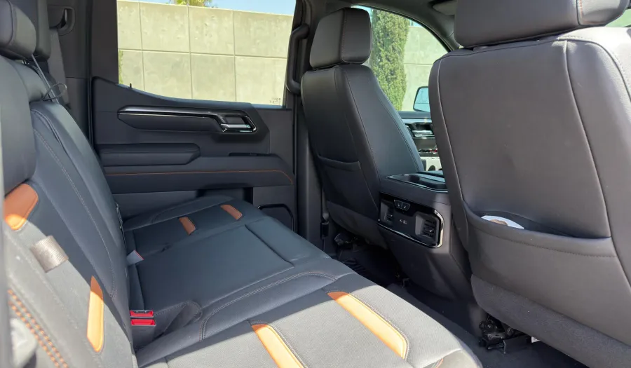 Gmc Sierra 5.3 AT4 C CREW CAB AUTO 4WD Pickup 2025