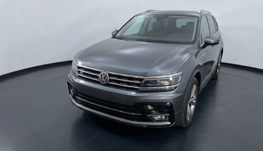 Volkswagen • Tiguan