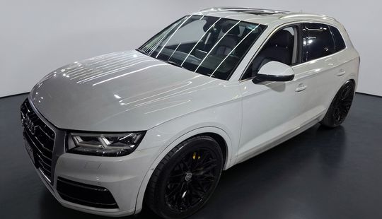 Audi • Q5