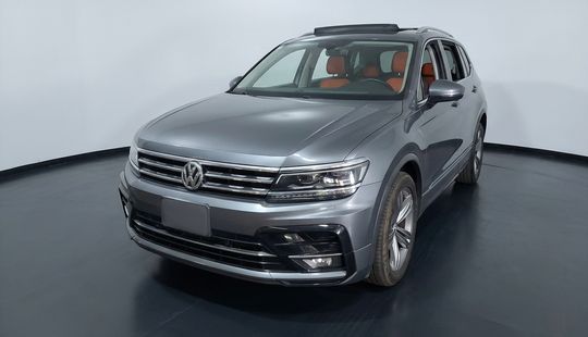 Volkswagen • Tiguan