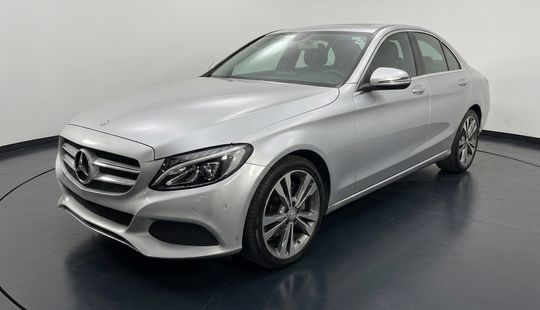 Mercedes Benz • Clase C