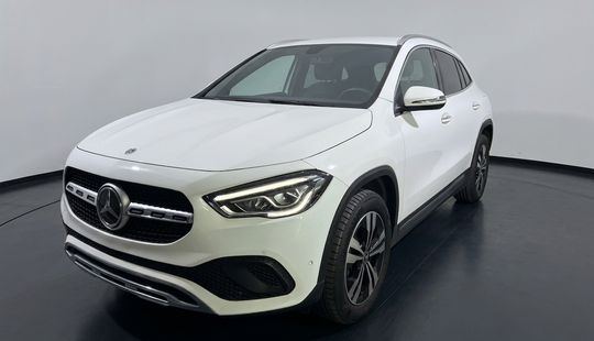 Mercedes Benz • Clase GLA