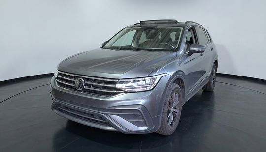 Volkswagen • Tiguan