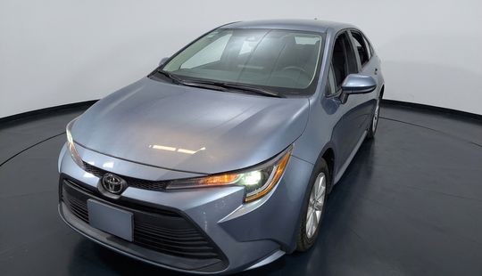 Toyota • Corolla