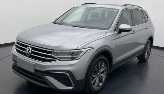 Volkswagen • Tiguan